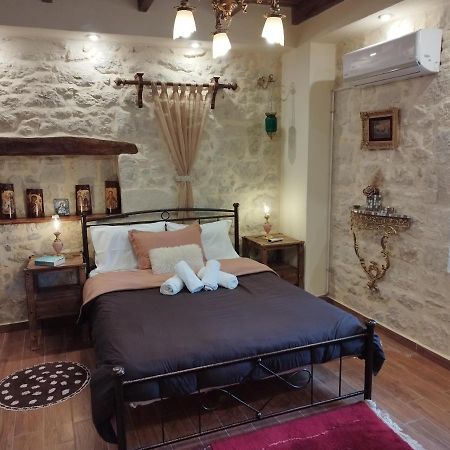 Amazing Stone Villas Kapetaniana Exterior photo