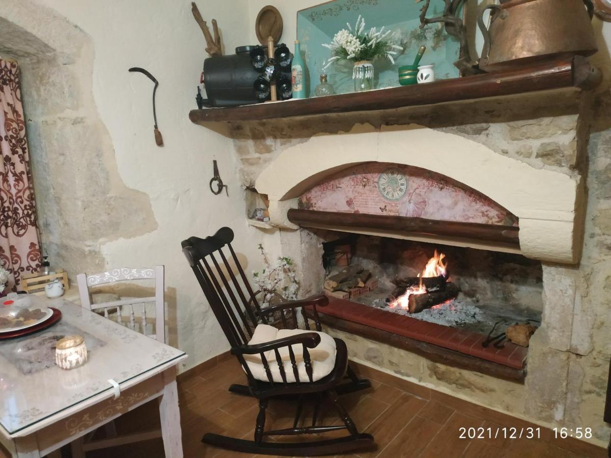 Amazing Stone Villas Kapetaniana Exterior photo