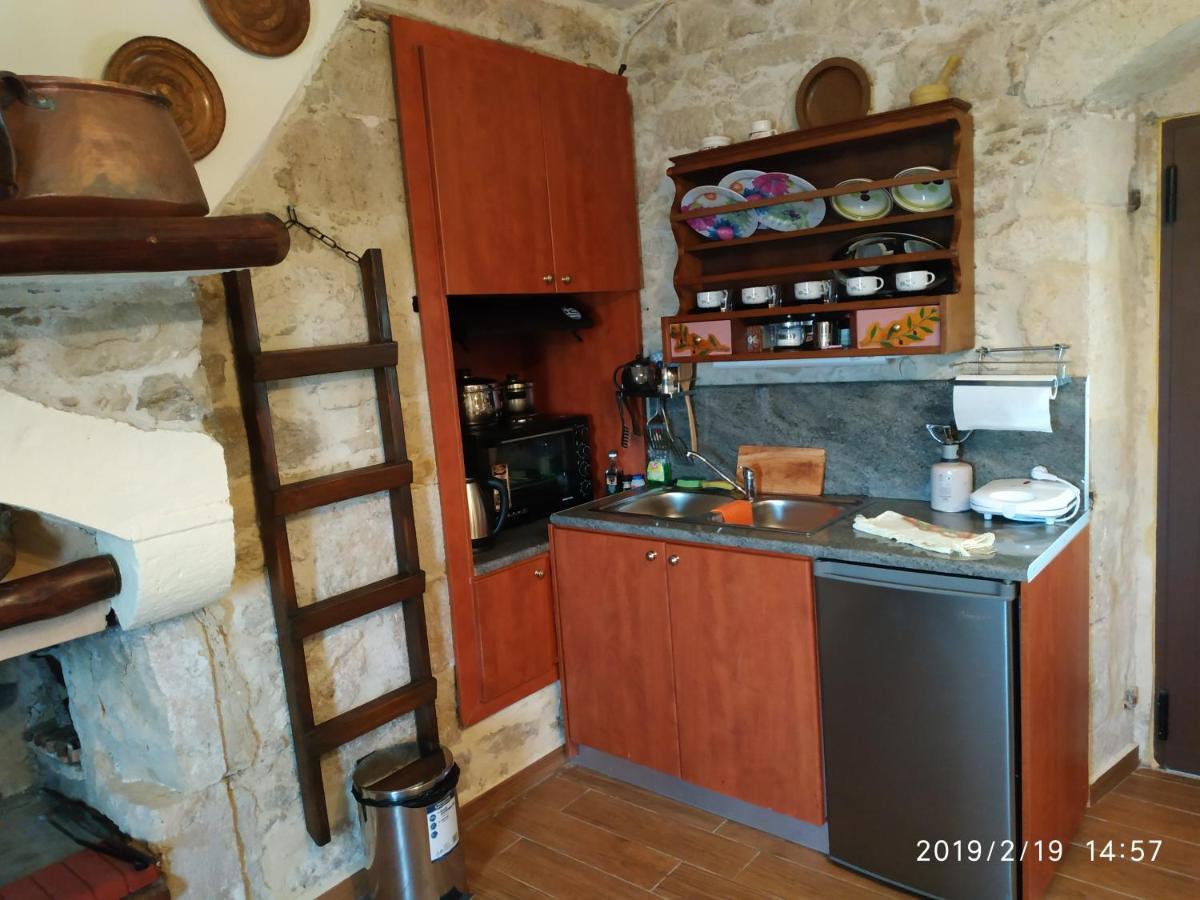 Amazing Stone Villas Kapetaniana Exterior photo